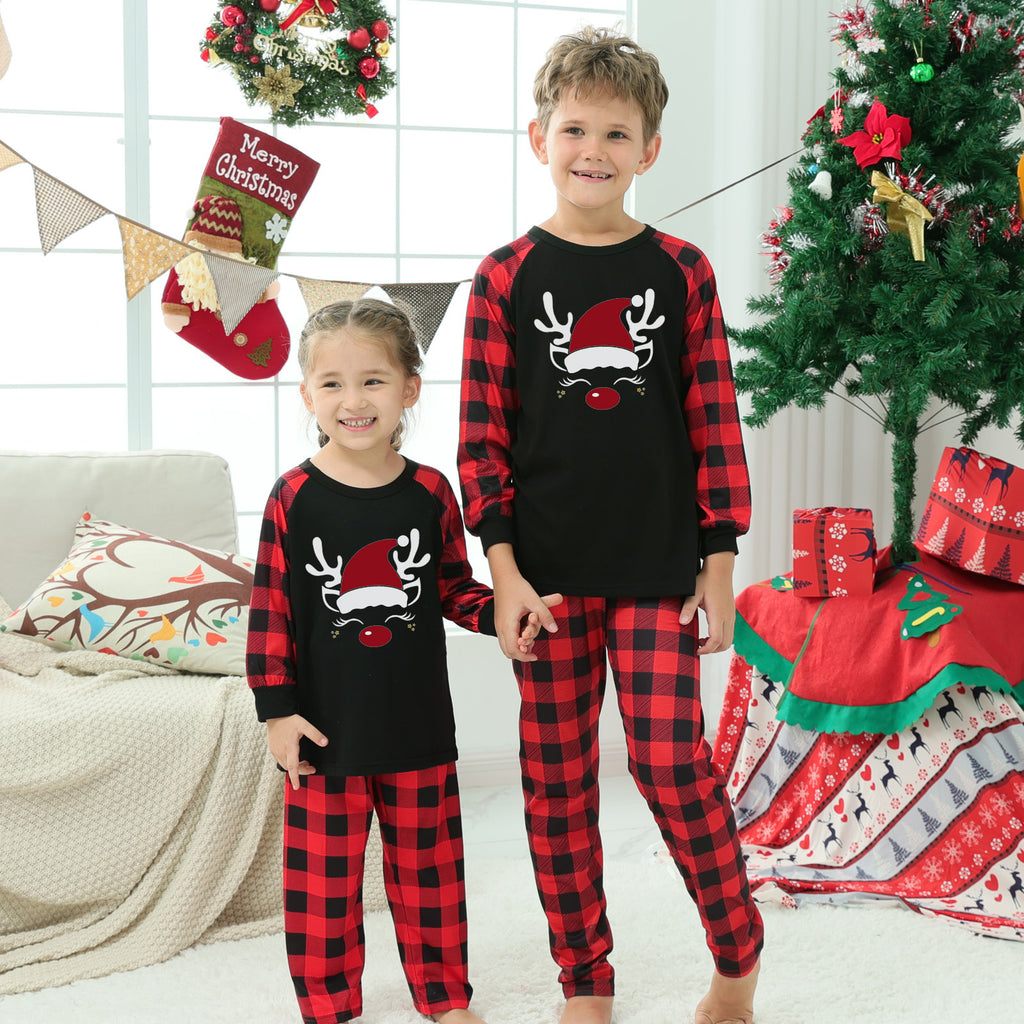 Weihnachts-Homewear im Partnerlook