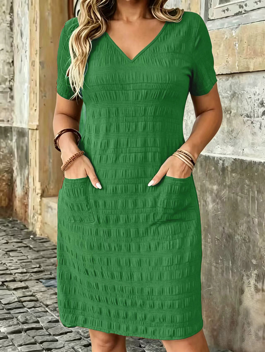 V-Ausschnitt Kleid mit kurzen Ärmeln