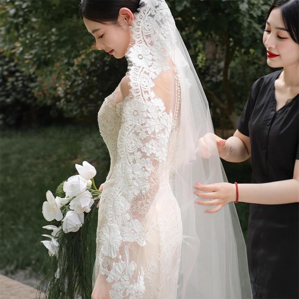 Elegantes Vintage-Spitzenkleid im französischen Stil