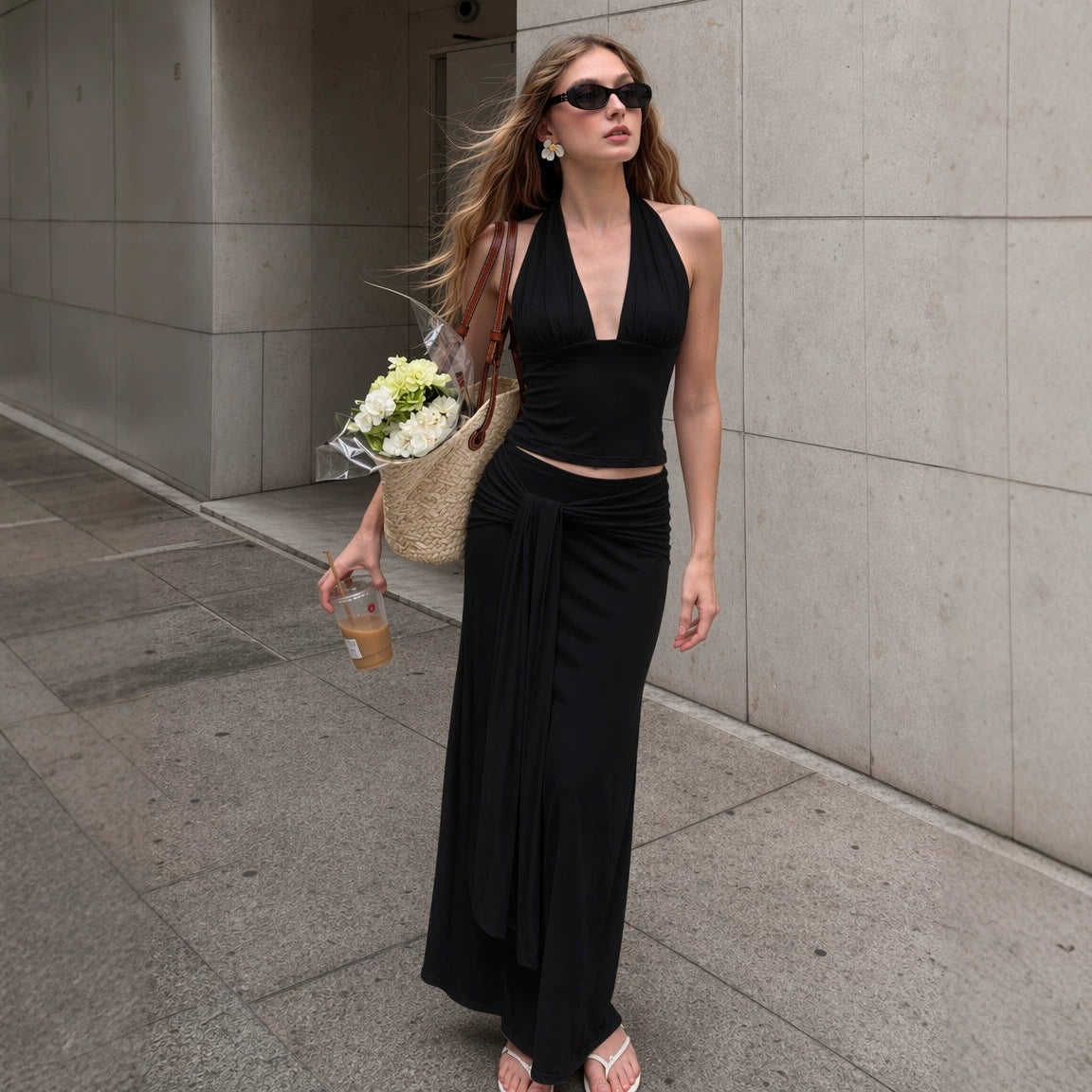 Zweiteiler: Halterneck-Top & Midi-Rock – Bild 2 | LuxeStyle