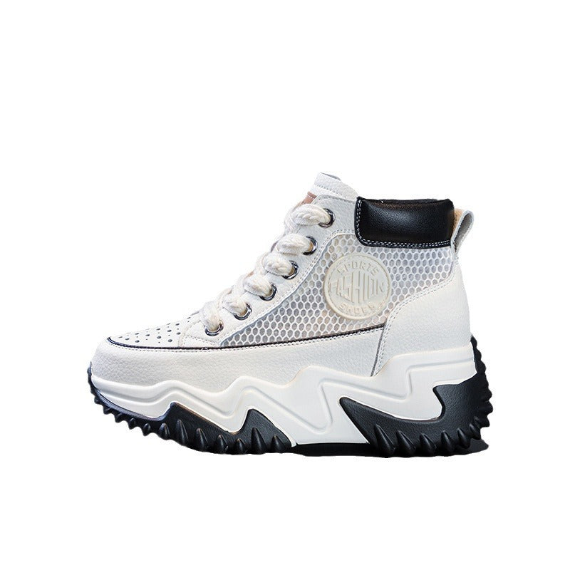 Keilsneaker High-Top mit perforiertem Design