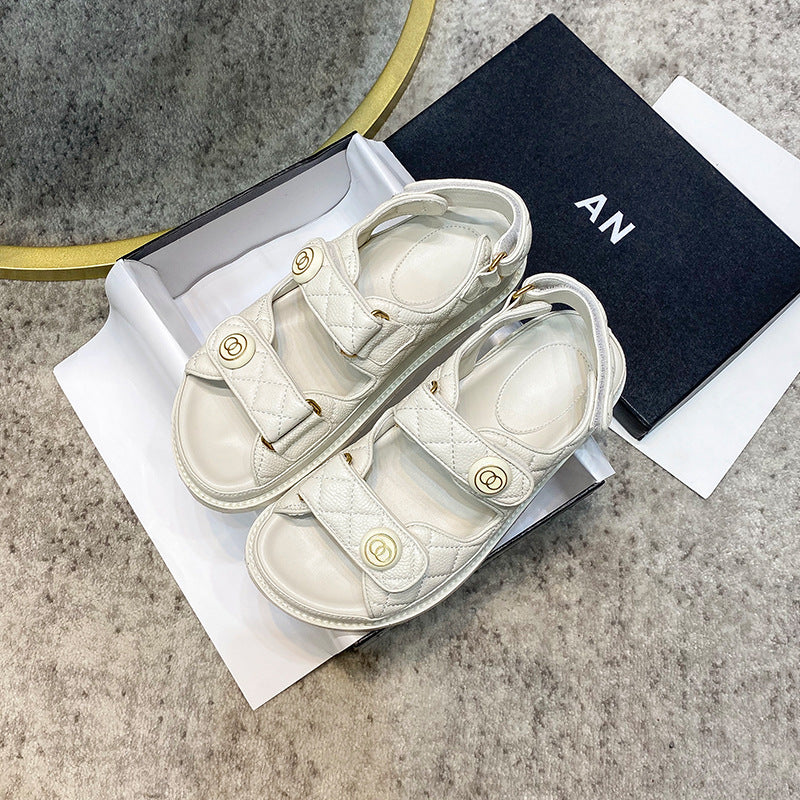 Runde Zehen-Buckle Sandalen – Bild 2 | LuxeStyle