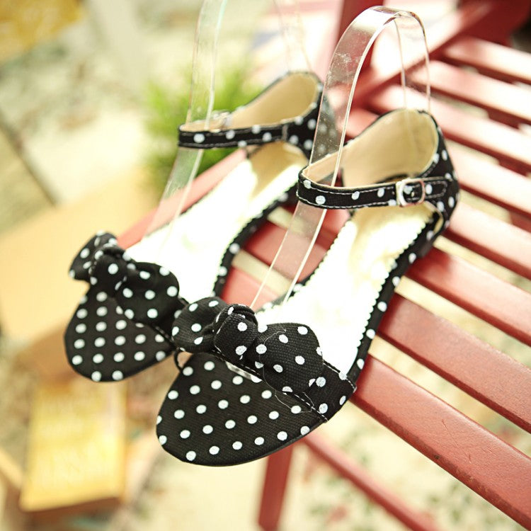 Flache Schuhe mit Polka-Dot-Schleife – Bild 12 | LuxeStyle