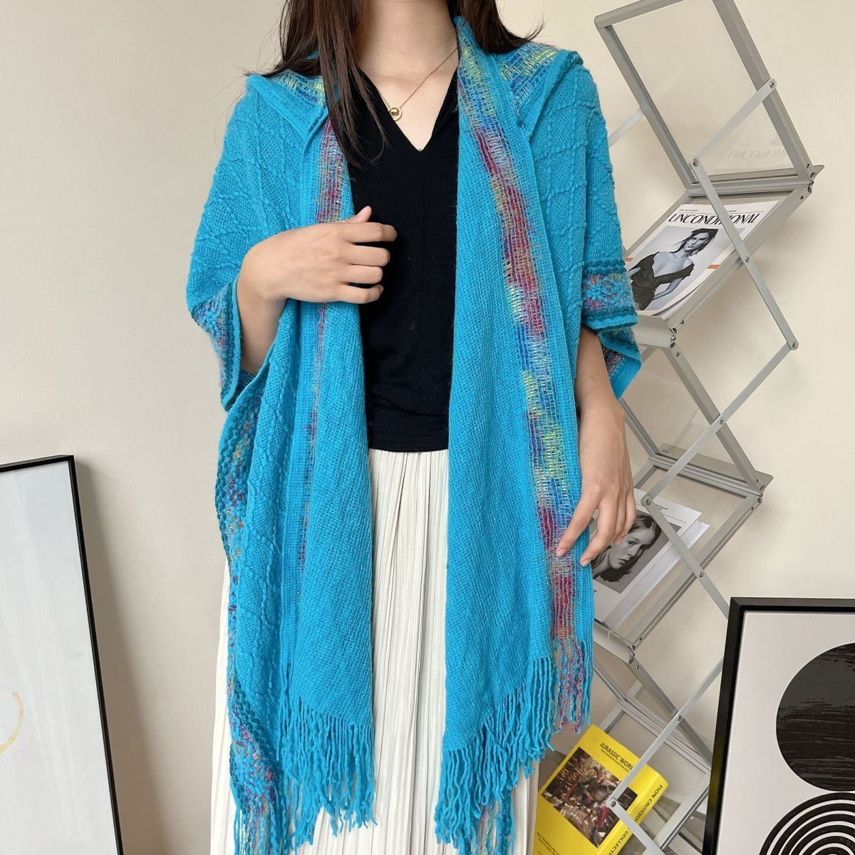 Kapuzenschal im Ethno-Stil für Damen – Bild 2 | LuxeStyle