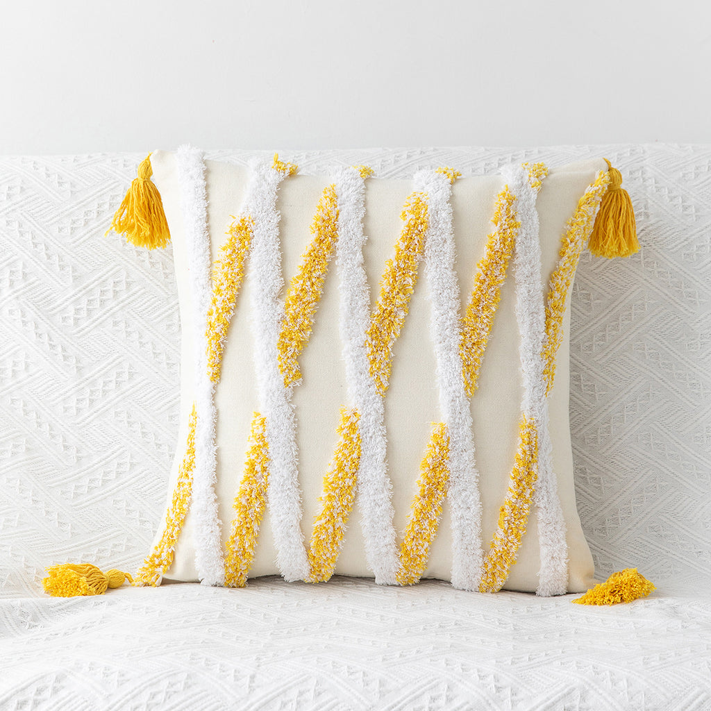 Boho Kissenhülle mit geometrischem Tufting