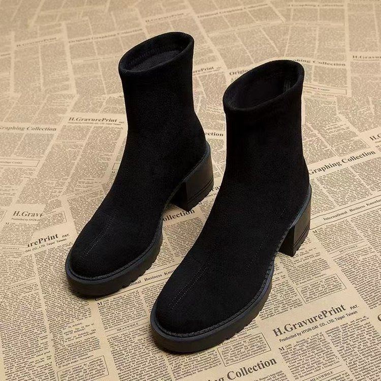 Ankle Boots mit Hufeisenabsatz