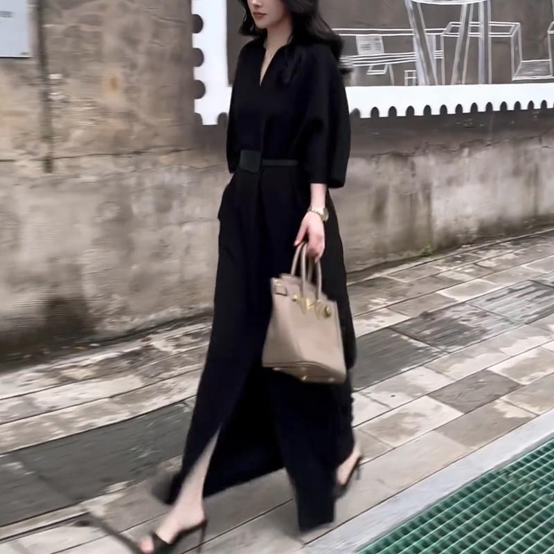 Elegantes V-Ausschnitt Midikleid mit Gürtel