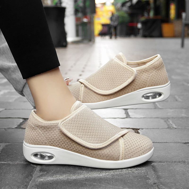 Atmungsaktive Mesh-Sneaker mit Klettverschluss