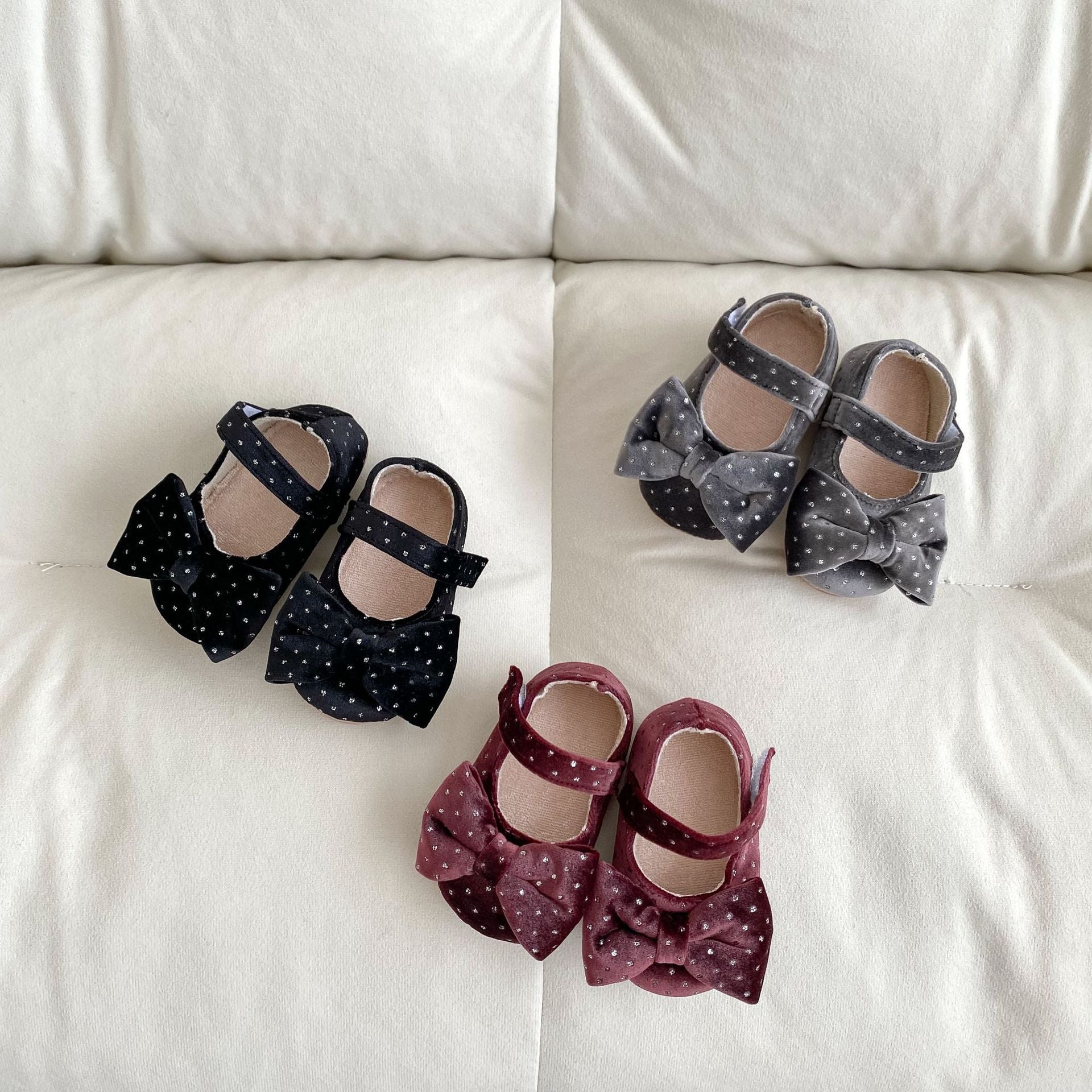 Herbst-/Frühjahrs-Kinderschuh mit großem Herz