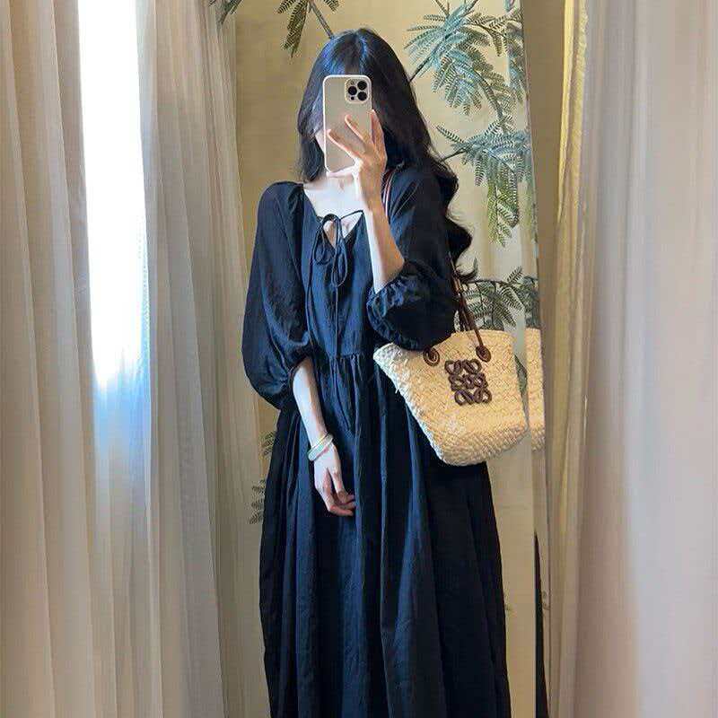 V-Ausschnitt Midi-Kleid