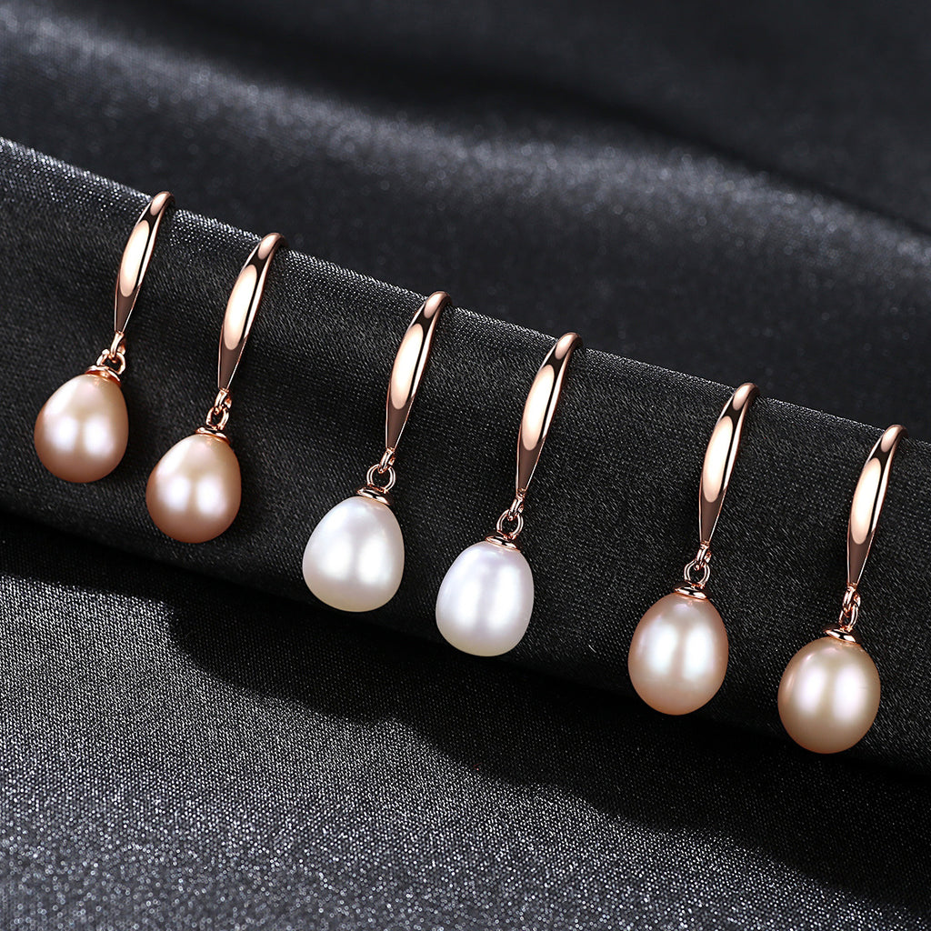 Elegante Ohrhaken mit Perlen