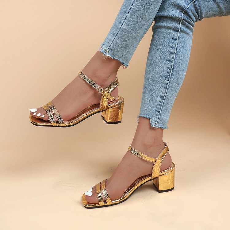 Sommer-Sandalen mit Riemchen – Bild 6 | LuxeStyle