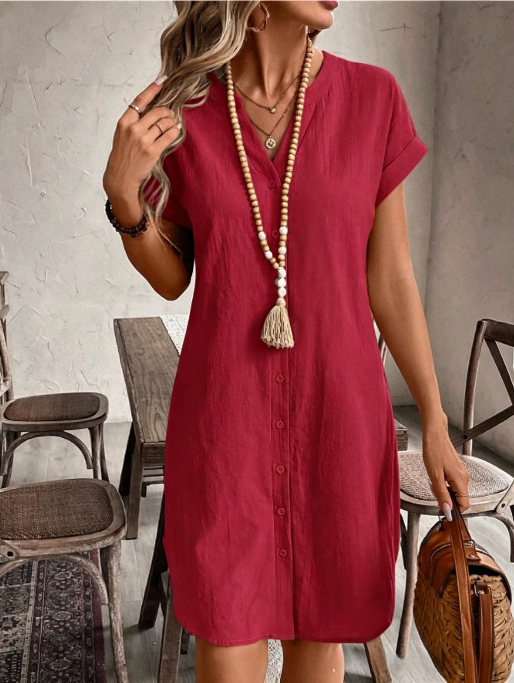 Elegantes Midi-Kleid mit V-Ausschnitt – Bild 4 | LuxeStyle