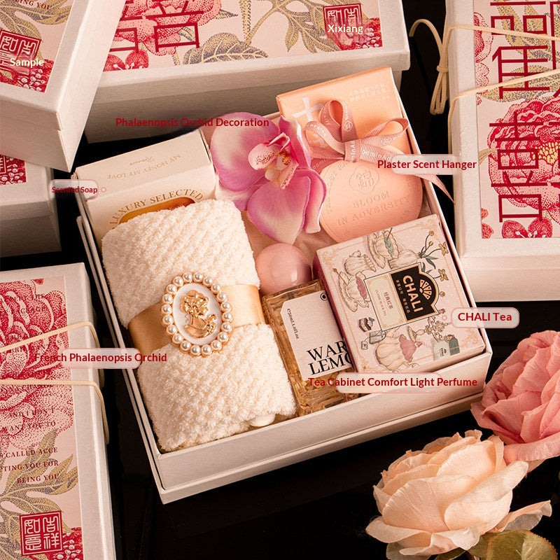 Handgemachte Geschenkbox für Hochzeitsgeschenke