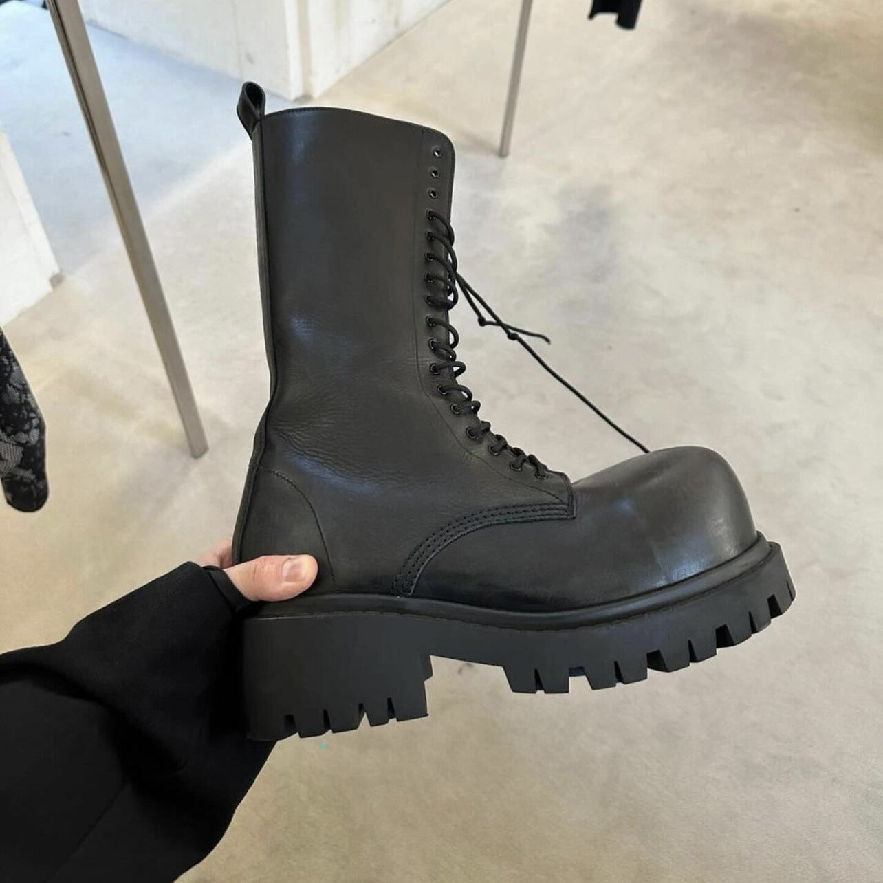 Chunky Mid-Calf Boots mit Plateau