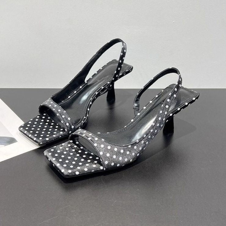 Stiletto High Heels mit eckiger Zehenpartie