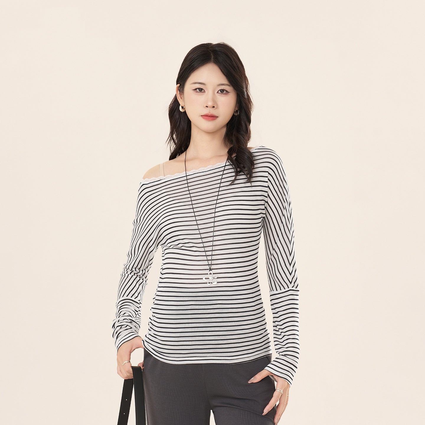 Lyocell Off-Shoulder Langarmshirt