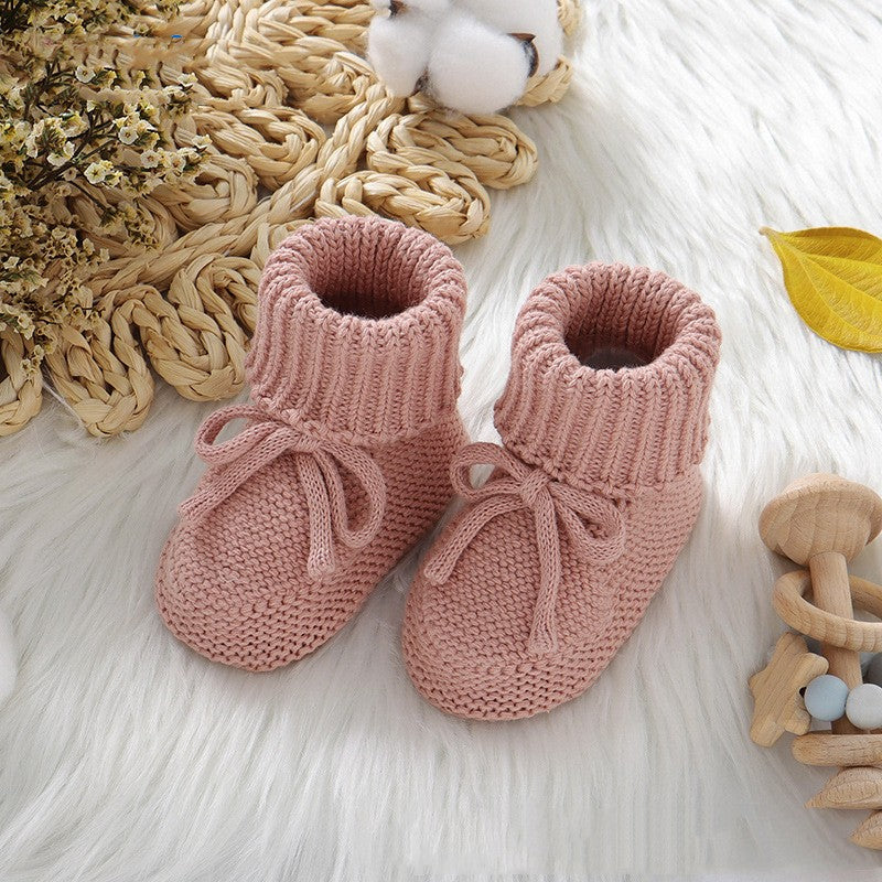 Gestrickte Lauflernschuhe mit Schleife – Bild 3 | LuxeStyle