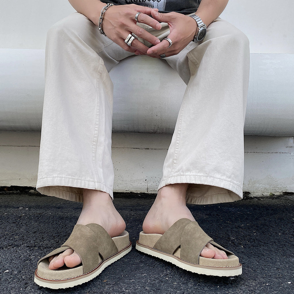 Glänzende Wildleder-Sommerschuhe für Herren