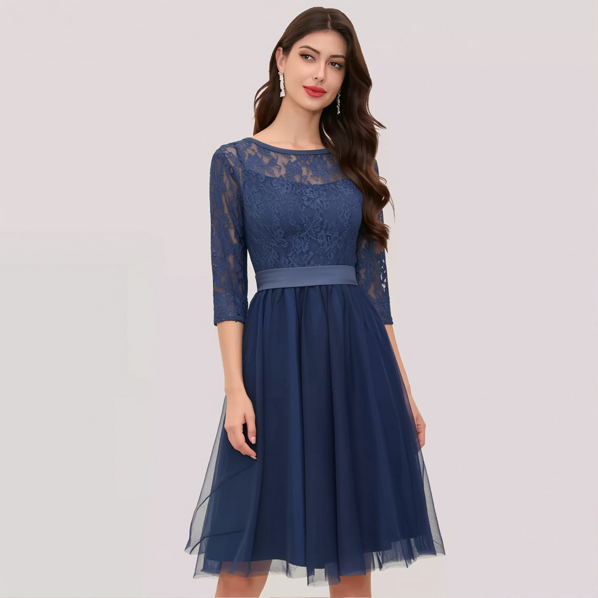 Elegantes Langarm-Kleid mit Rundhals – Bild 3 | LuxeStyle