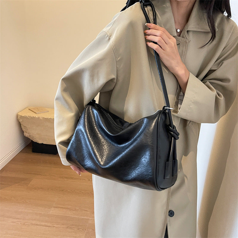 Schultertasche Ombra weiches Leder schwarz