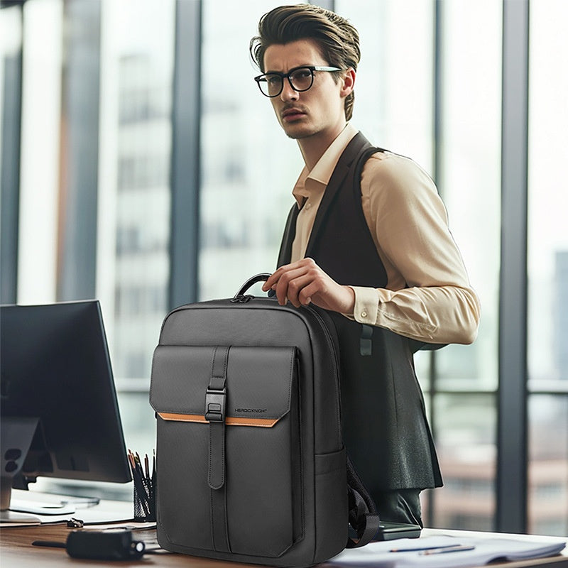 Minimalistischer Pendler-Rucksack für 15-Zoll-Laptops – Ansicht 4