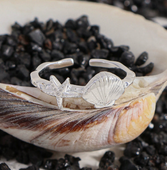 Silberner Relief-Ring mit Stern