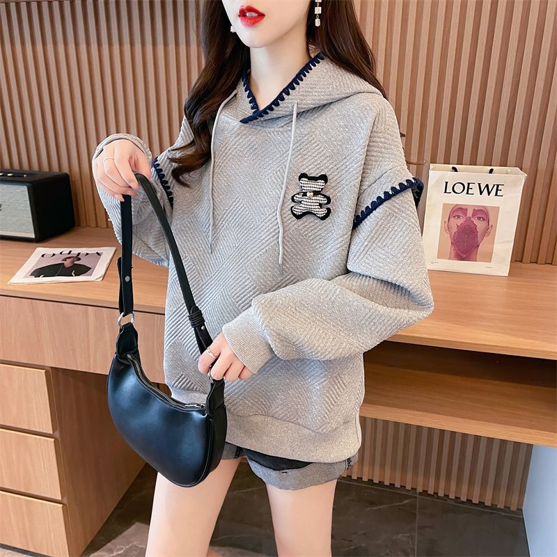 Kapuzen-Sweatshirt mit Stickerei