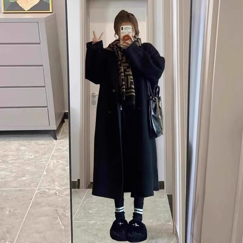 Eleganter Doubleface-Wollmantel im Western-Stil