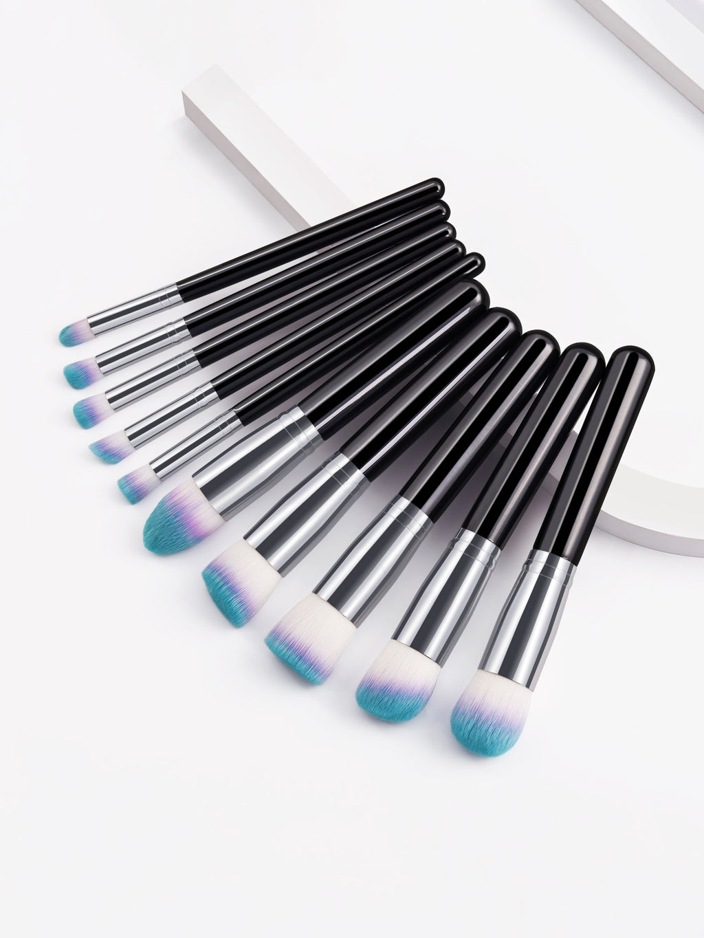 Makeup-Pinsel-Set 10 Stück mit Holzgriff – Bild 4 | LuxeStyle