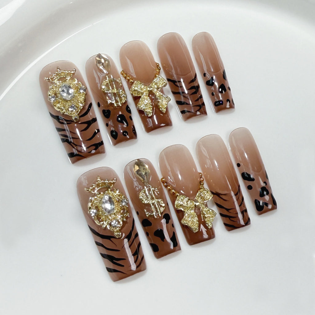 Eis-Transparent Leopard Print Fake Nails