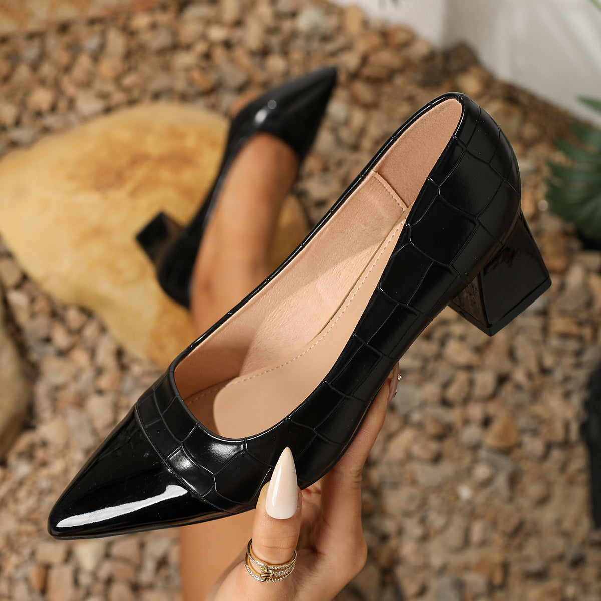 Spitze Slip-on Pumps mit Chunky-Absatz