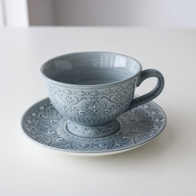Keramik-Teller mit Tulpenrelief, Nebelblau – Bild 6 | LuxeStyle