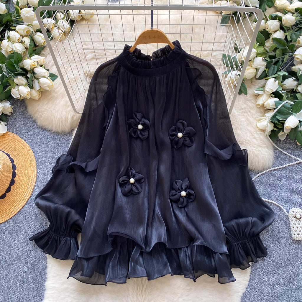 Bluse mit 3D-Blumen und Rüschen
