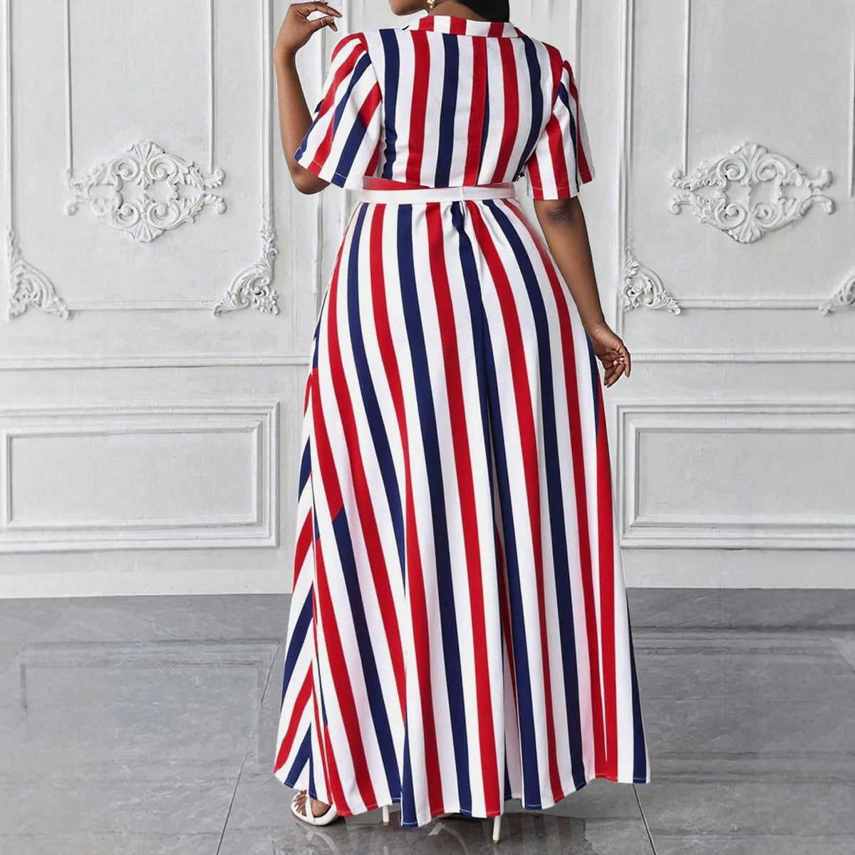 Gestreiftes Polo-Halskleid mit A-Linie – Bild 5 | LuxeStyle