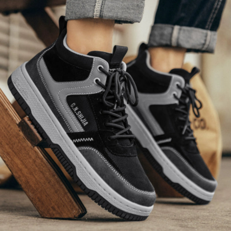 Gefütterte High-Top Sportschuhe aus Leder – Bild 1 | LuxeStyle