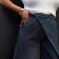 Retro Distressed Bootcut Jeans mit Invertiertem Bund