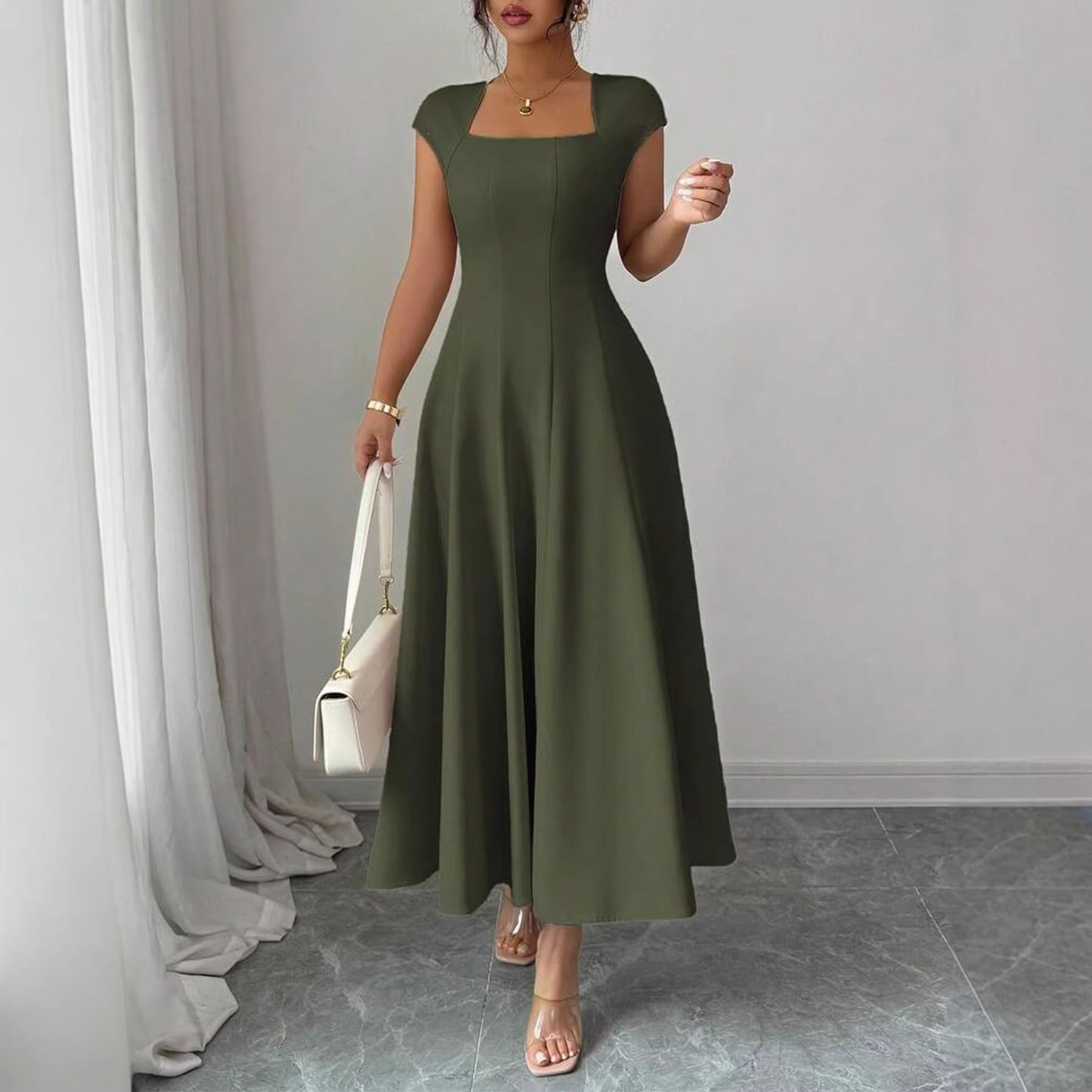 Elegantes Maxikleid mit eckigem Ausschnitt