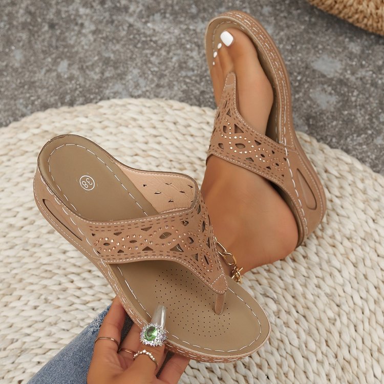 Plateau Flip-Flops mit Strass – Bild 3 | LuxeStyle