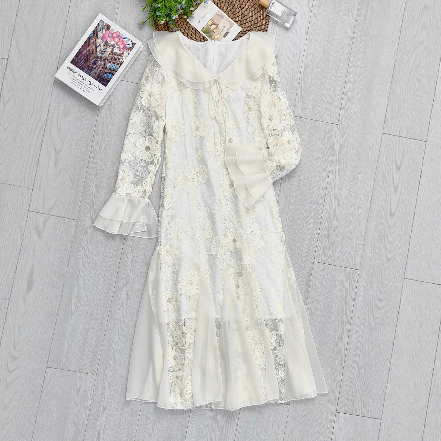Elegantes A-Linien-Kleid mit Spitze