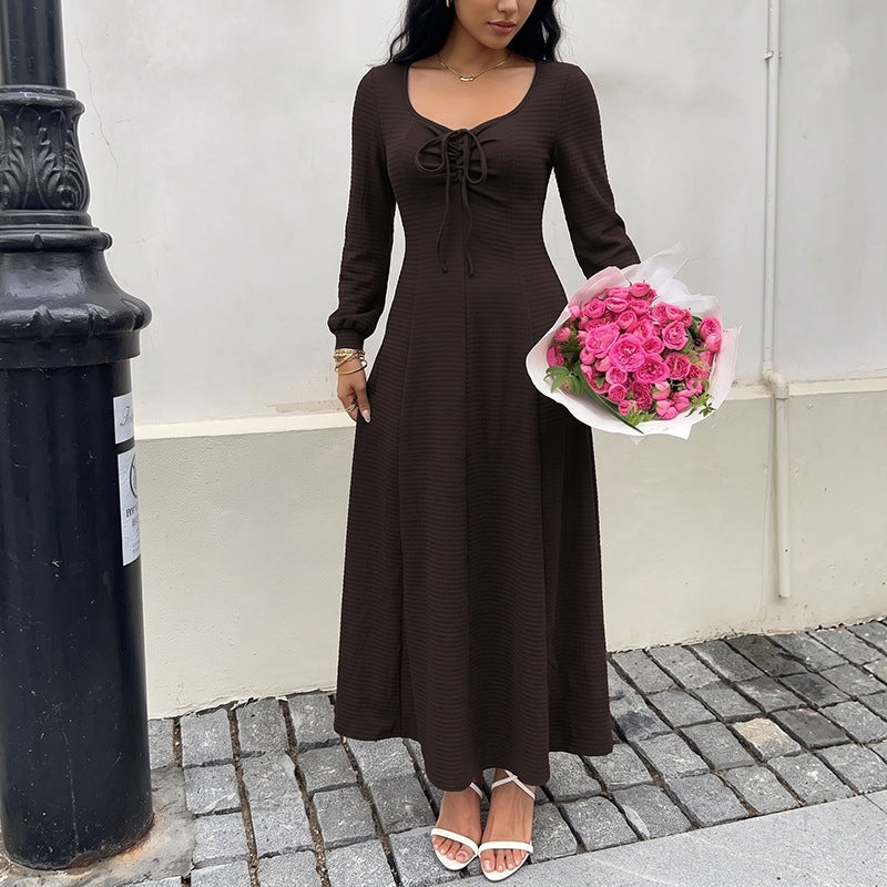Elegantes A-Linien Strickkleid mit Schnürung