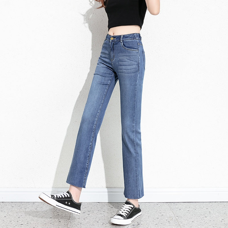Dünne, diamantbesetzte Straight-Leg-Hosen