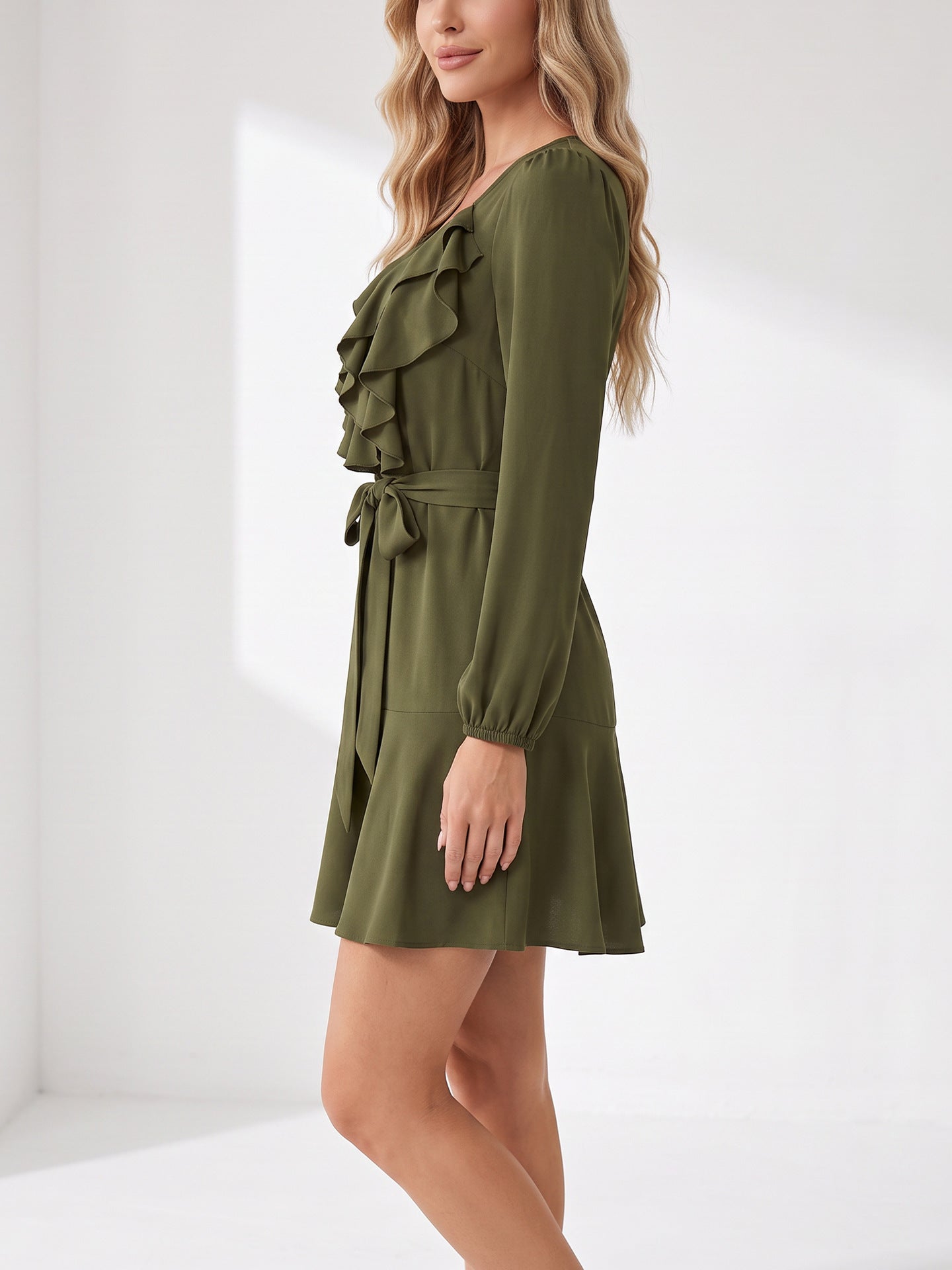 Chices V-Ausschnitt Rüschenkleid mit Schnürung