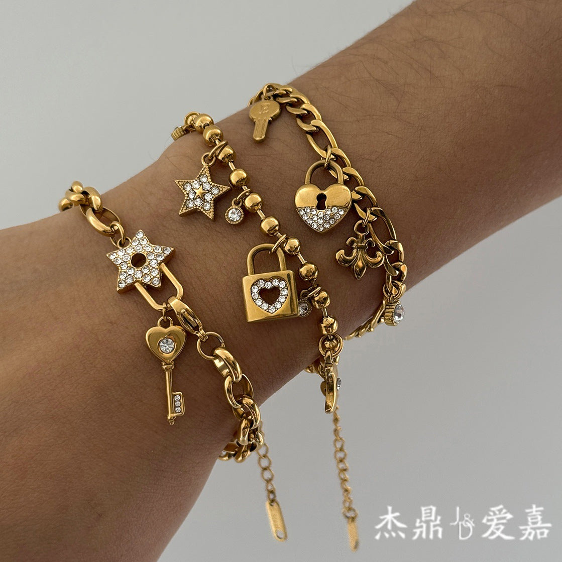 Damen-Armband aus Edelstahl mit weissen Strasssteinen – Bild 3 | LuxeStyle