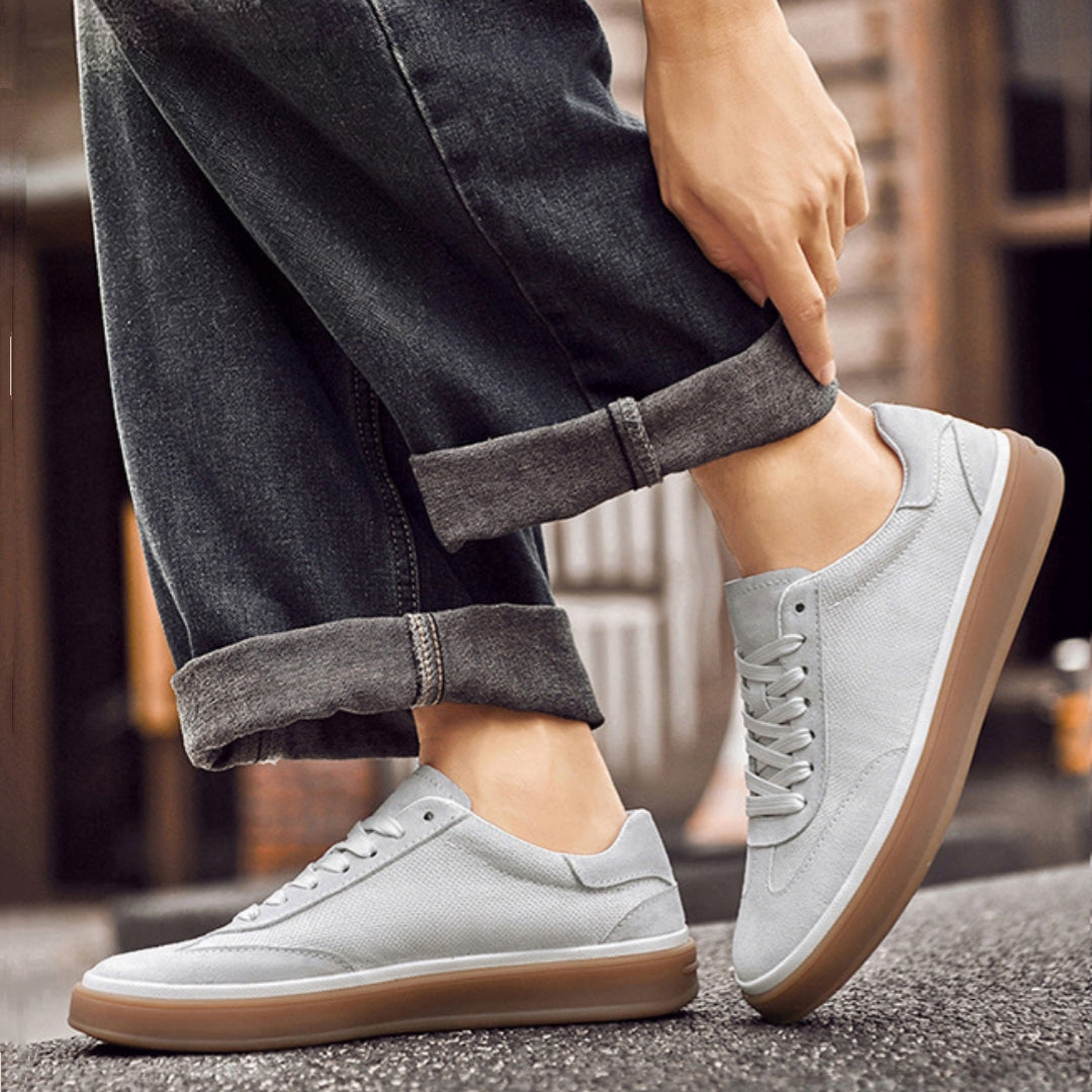 Weisse Sneaker