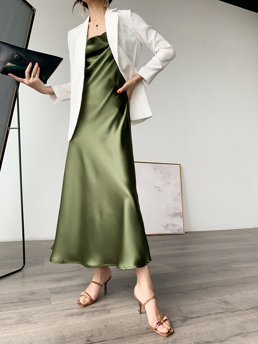 Satin-Trägerkleid aus Azetat – Bild 4 | LuxeStyle
