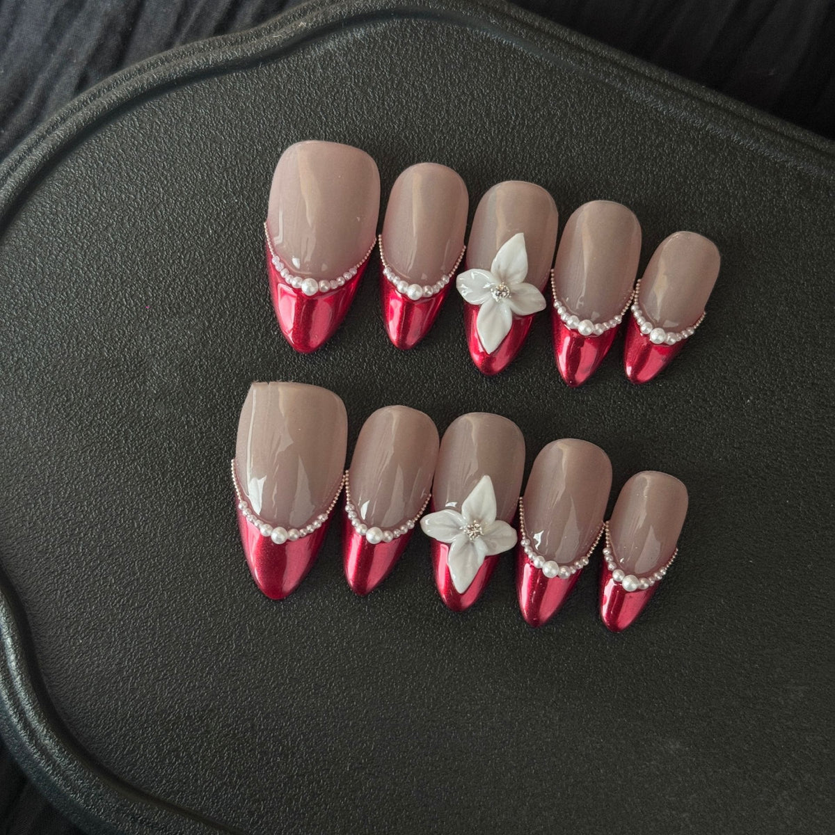 Ovale, handgemachte French-Blumen Nägel – Bild 5 | LuxeStyle