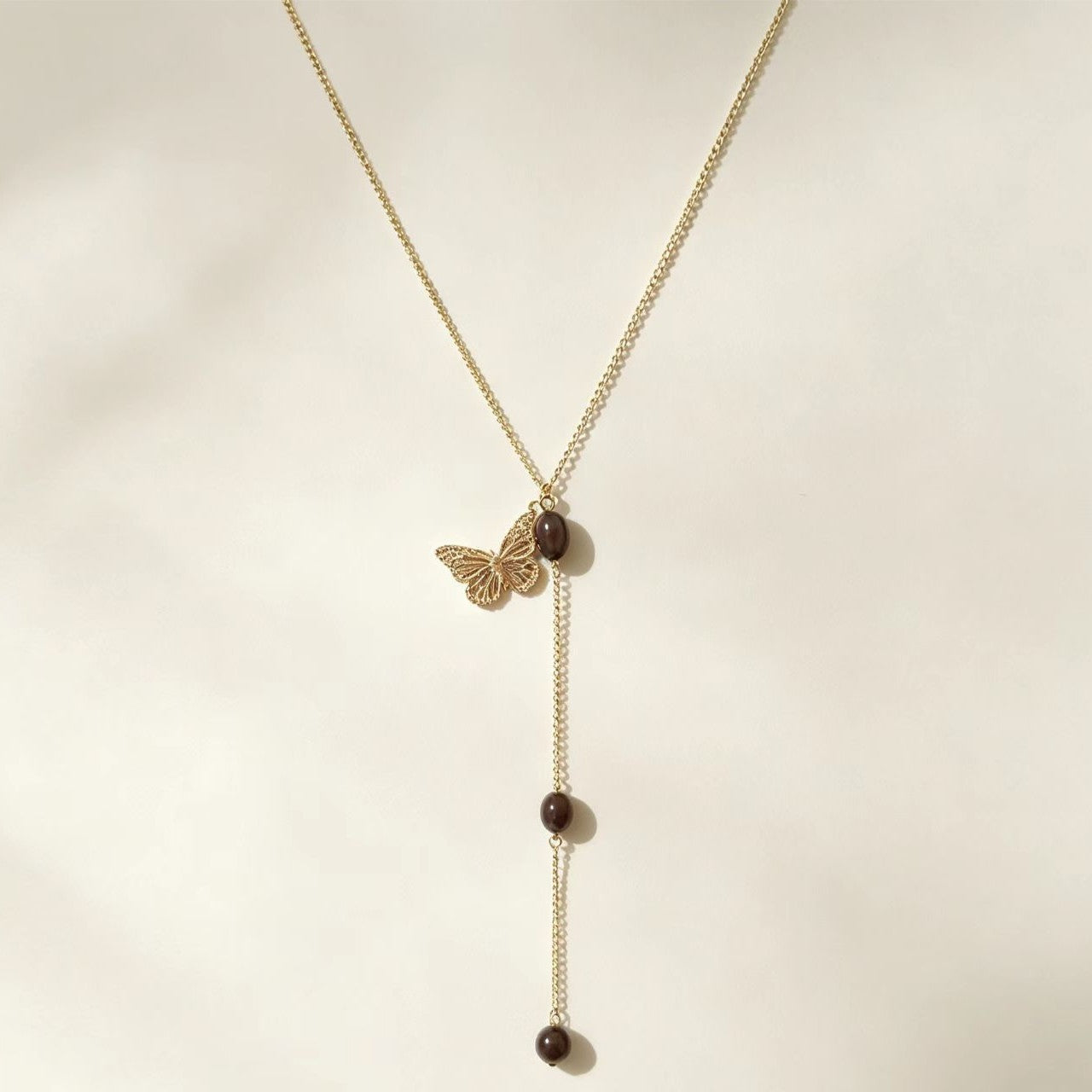 Vintage-Halskette mit Schmetterling und Perle