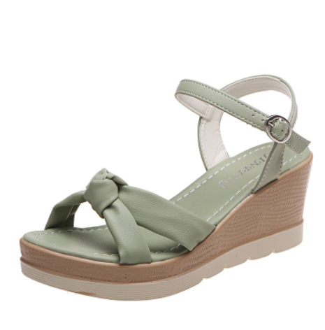Sandalen mit Keilabsatz – Bild 5 | LuxeStyle