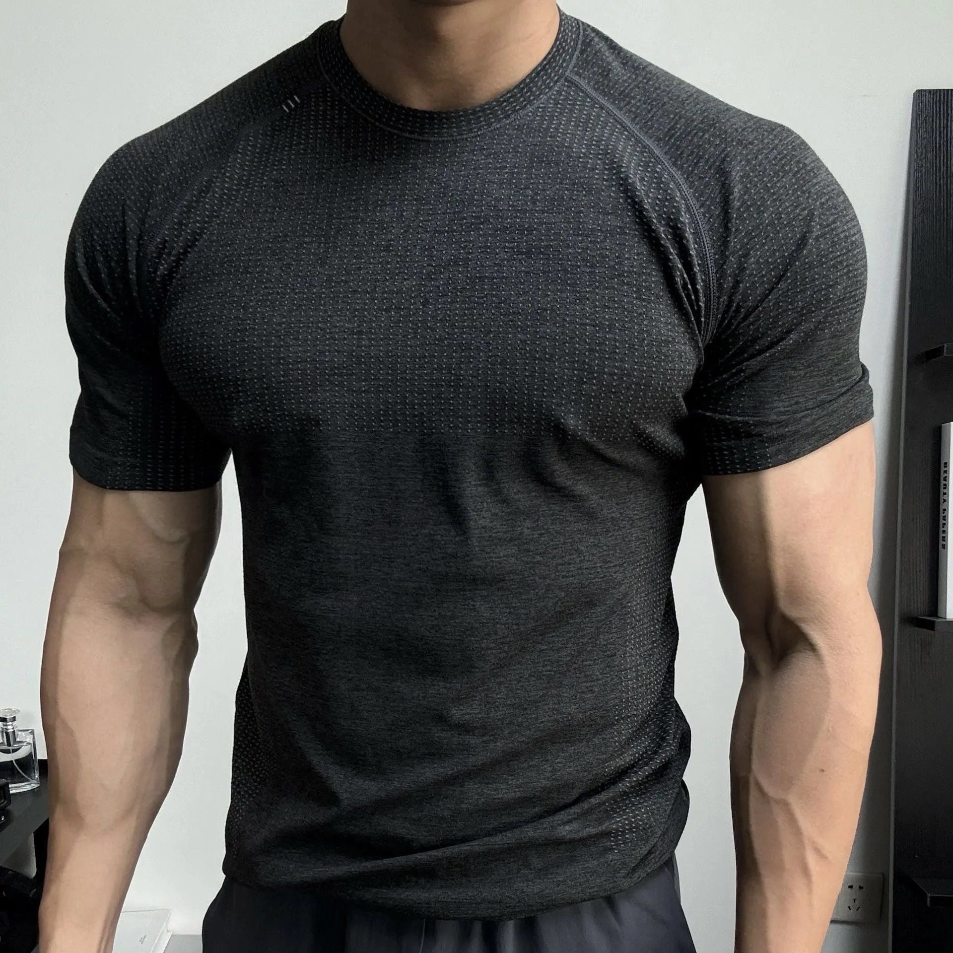 Schnelltrocknendes Kurzarm-Sportshirt für Herren